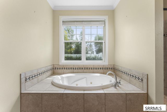 332 Beulahs Lane, Idaho Falls, ID 83401