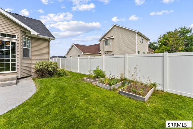 332 Beulahs Lane, Idaho Falls, ID 83401