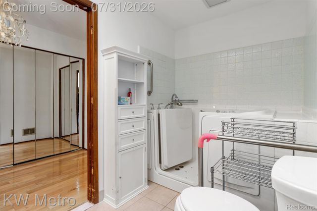 56811 Foxcroft Court, Shelby Charter Township, MI 48316