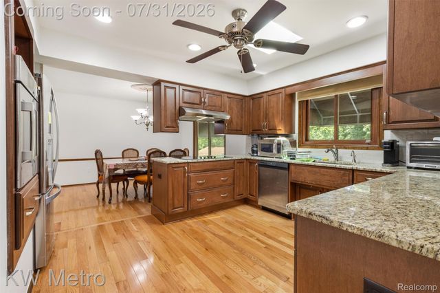 56811 Foxcroft Court, Shelby Charter Township, MI 48316