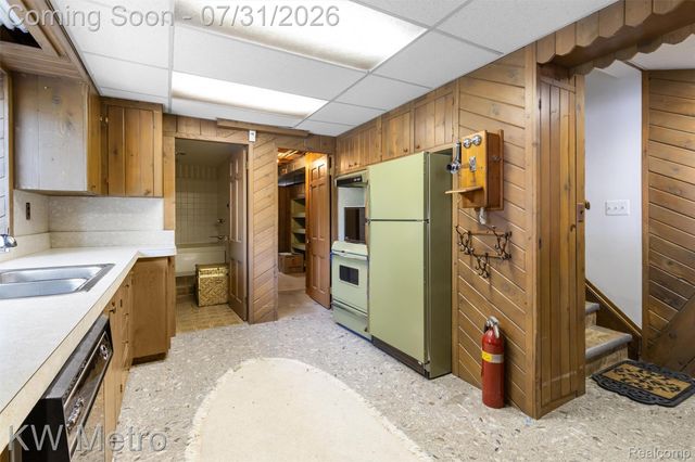 56811 Foxcroft Court, Shelby Charter Township, MI 48316
