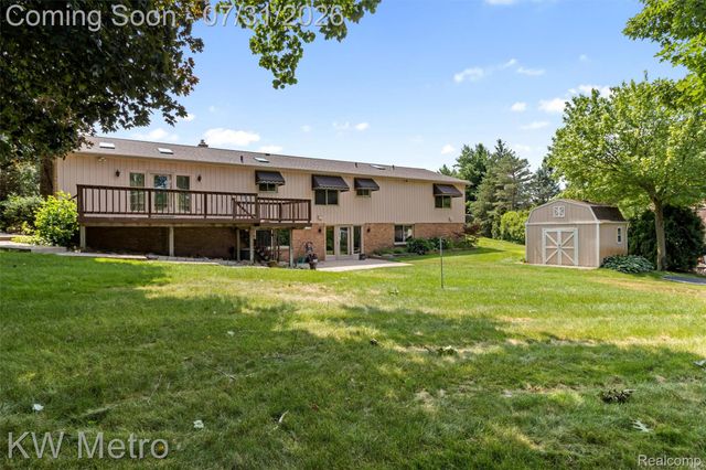 56811 Foxcroft Court, Shelby Charter Township, MI 48316