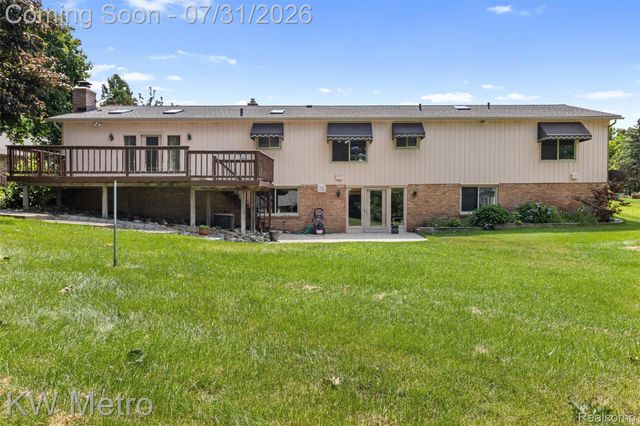 56811 Foxcroft Court, Shelby Charter Township, MI 48316