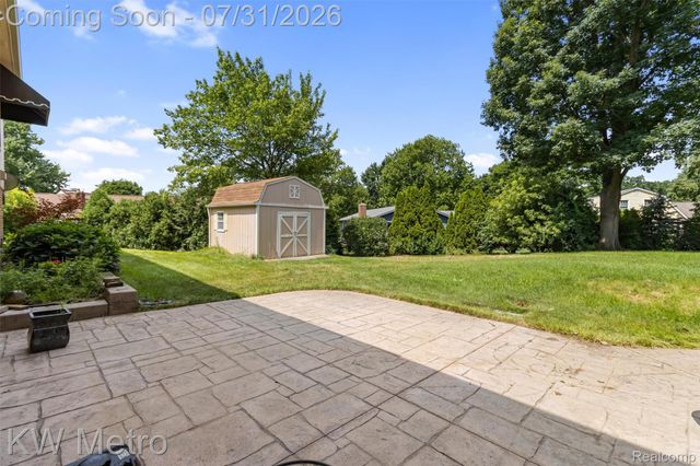 56811 Foxcroft Court, Shelby Charter Township, MI 48316