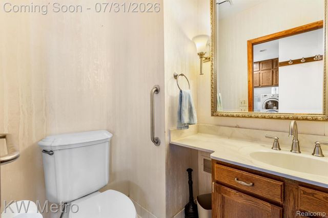 56811 Foxcroft Court, Shelby Charter Township, MI 48316