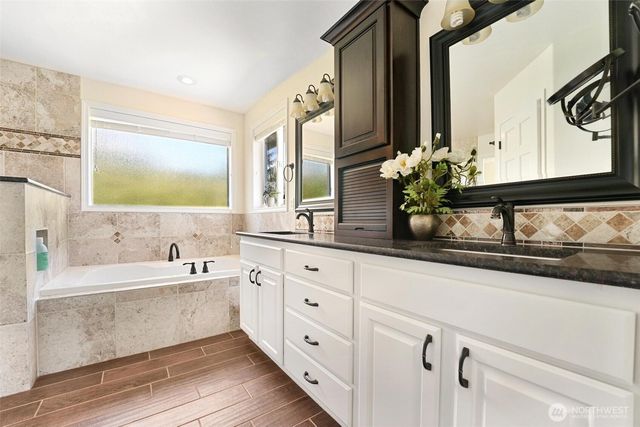 1048 Cassius Court, Camano Island, WA 98282