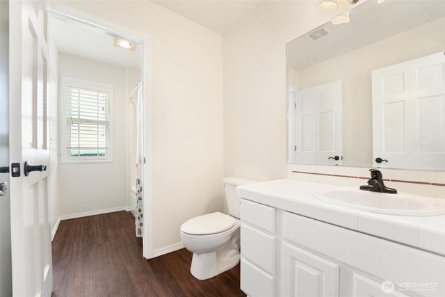 1048 Cassius Court, Camano Island, WA 98282