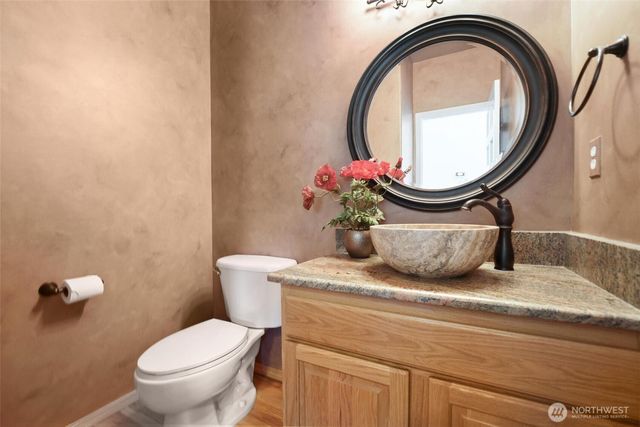 1048 Cassius Court, Camano Island, WA 98282