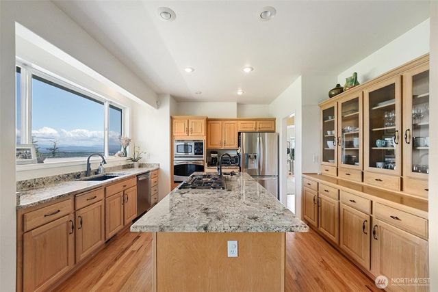 1048 Cassius Court, Camano Island, WA 98282