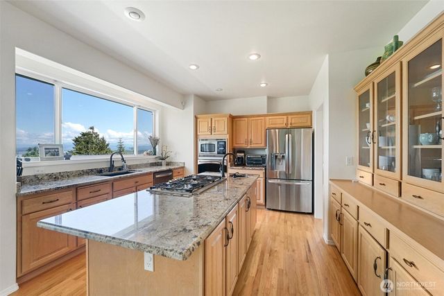 1048 Cassius Court, Camano Island, WA 98282