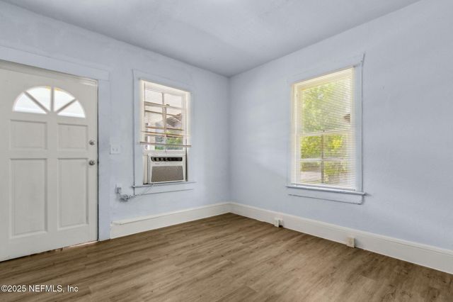 1425 CLEVELAND Street, Jacksonville, FL 32209