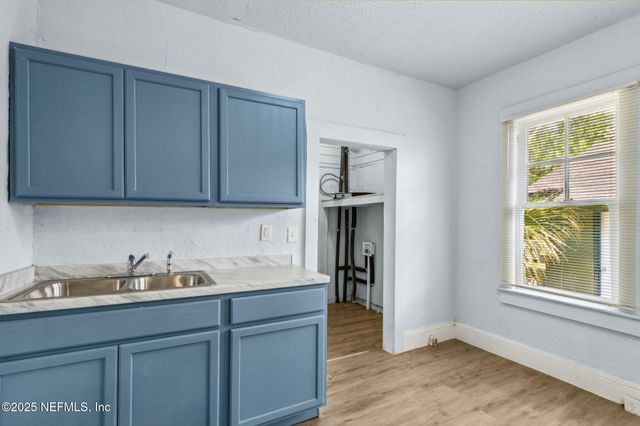 1425 CLEVELAND Street, Jacksonville, FL 32209