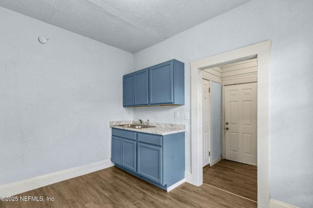1425 CLEVELAND Street, Jacksonville, FL 32209