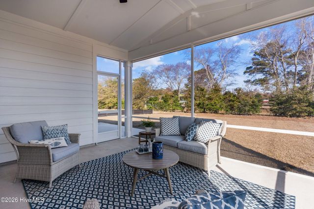 565 Sailor Sky Way 393, Hampstead, NC 28443