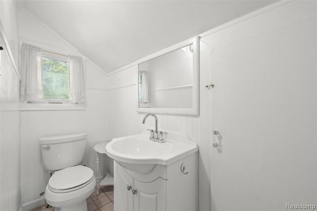 35541 Glenwood Road, Wayne, MI 48184