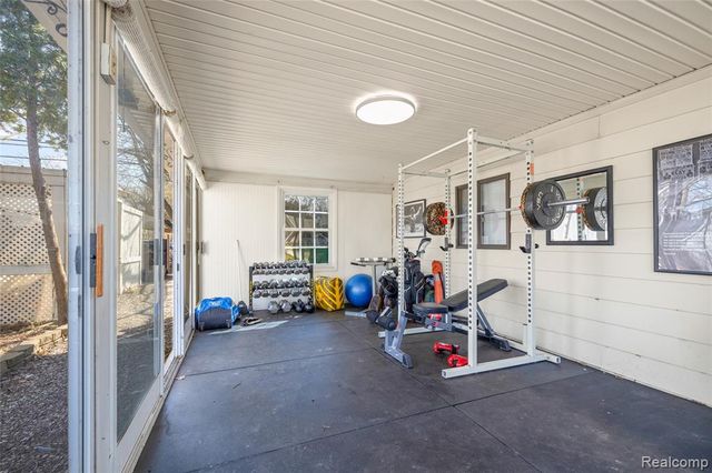 35541 Glenwood Road, Wayne, MI 48184