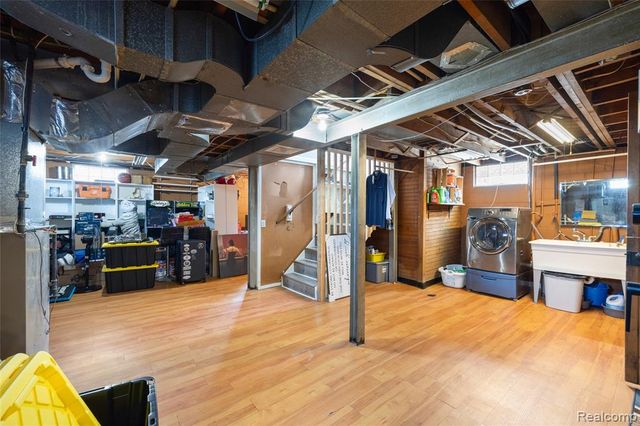 35541 Glenwood Road, Wayne, MI 48184