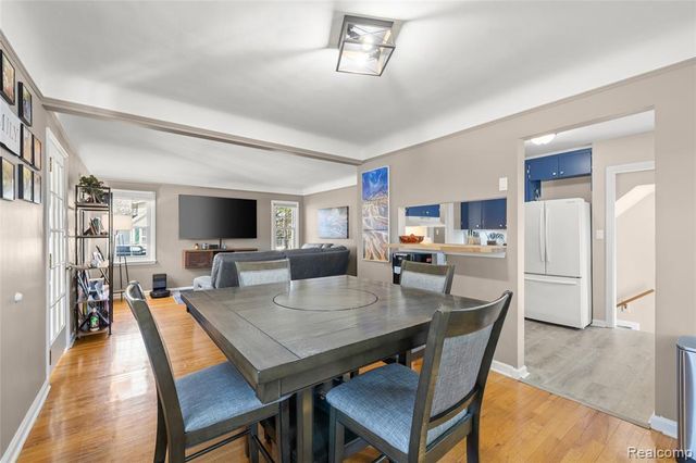 35541 Glenwood Road, Wayne, MI 48184