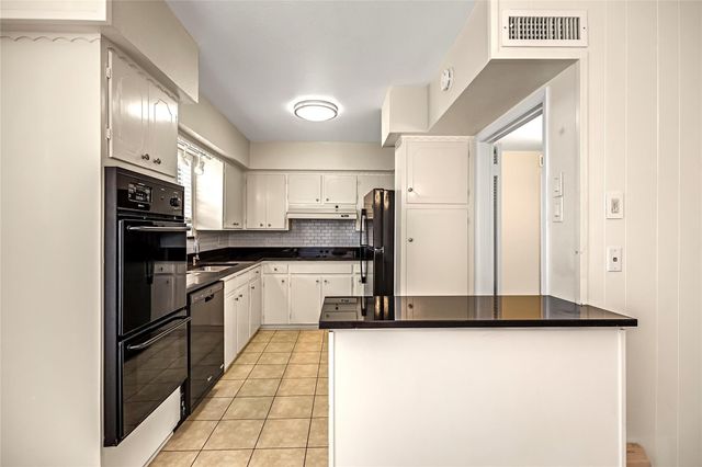 5835 E University Boulevard D, Dallas, TX 75206