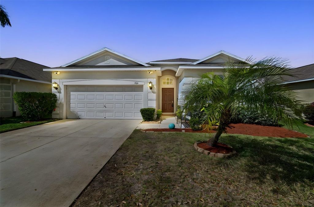 920 PEREGRINE HILL PLACE, Ruskin, FL 33570