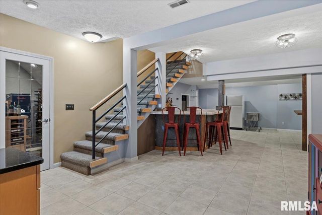 200 S Koke Mill Road, Springfield, IL 62704