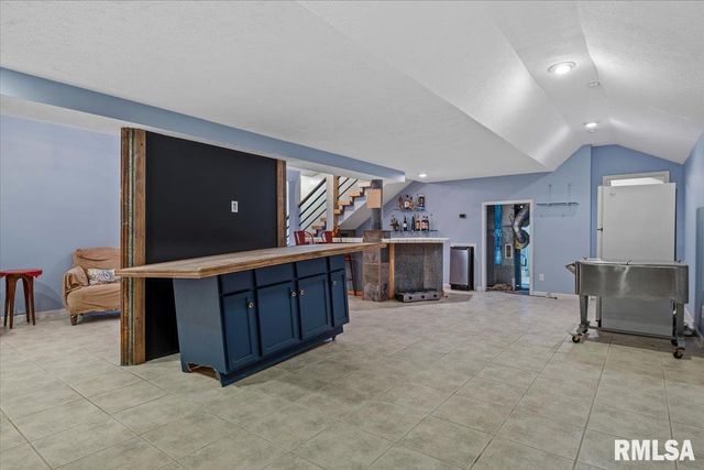 200 S Koke Mill Road, Springfield, IL 62704