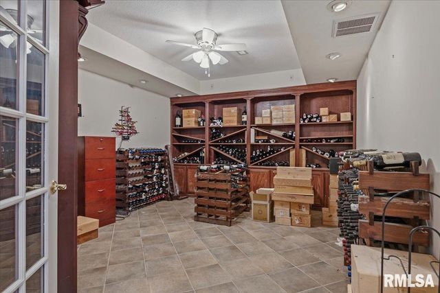 200 S Koke Mill Road, Springfield, IL 62704