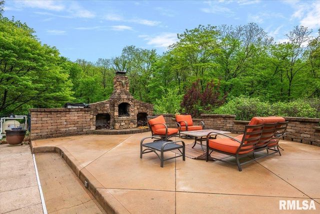 200 S Koke Mill Road, Springfield, IL 62704
