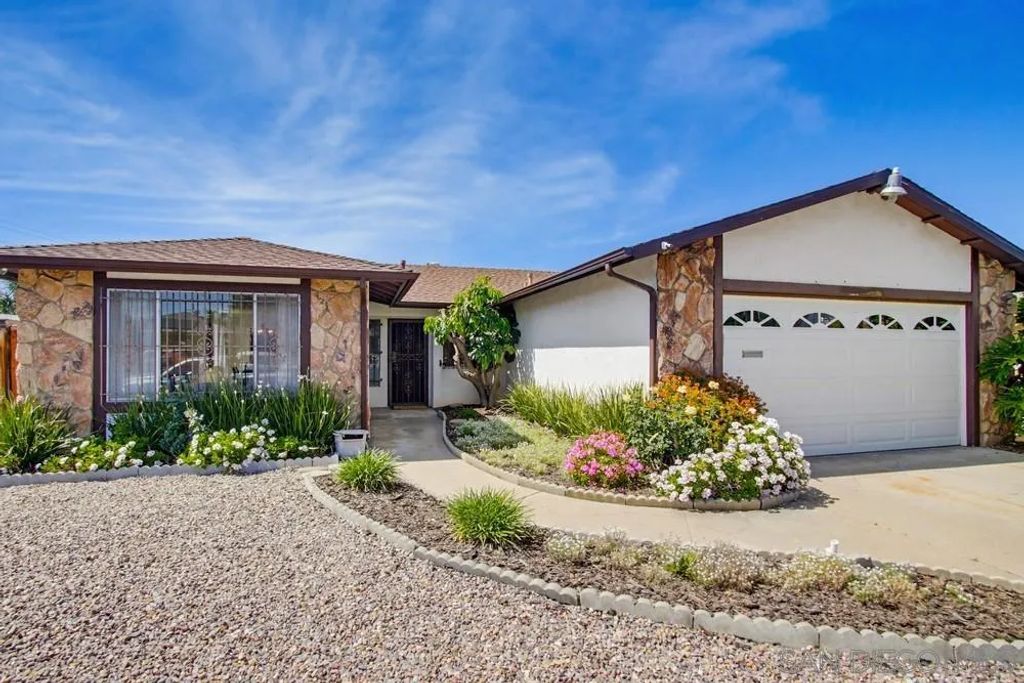 884 S Sunshine Ave, El Cajon, CA 92020