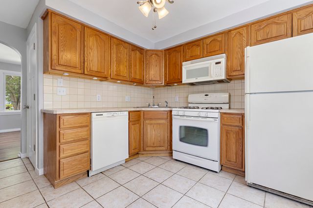 3107 BARRINGTON Place, Rockford, IL 61107