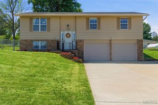 306 Old Schaeffer Lane, O'fallon, MO 63366