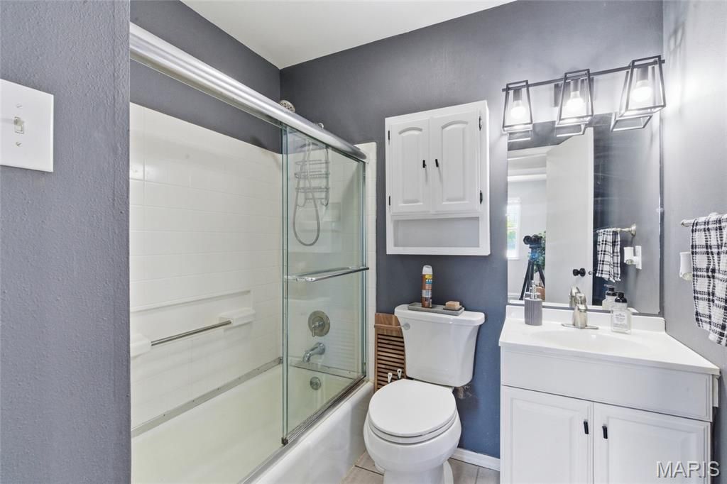Image 13 of property listing at 306 Old Schaeffer Lane, O'fallon, MO 63366