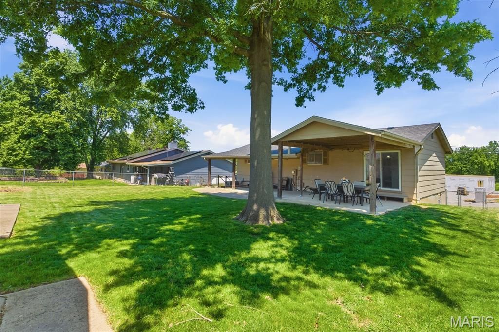 Image 29 of property listing at 306 Old Schaeffer Lane, O'fallon, MO 63366