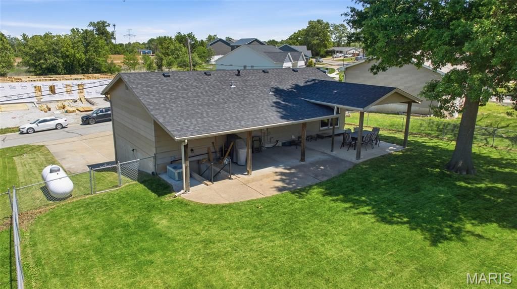Image 33 of property listing at 306 Old Schaeffer Lane, O'fallon, MO 63366
