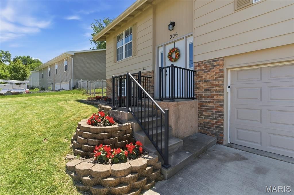 Image 36 of property listing at 306 Old Schaeffer Lane, O'fallon, MO 63366