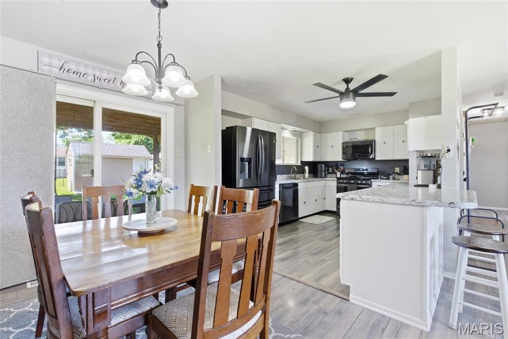 Image 8 of property listing at 306 Old Schaeffer Lane, O'fallon, MO 63366