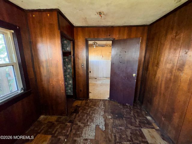 57 Lakewood Avenue, Keansburg, NJ 07734