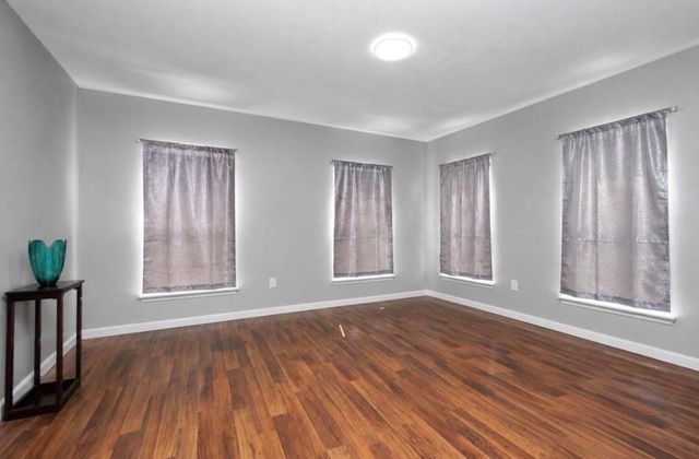 5822 Santa Bernadetta, Houston, TX 77017