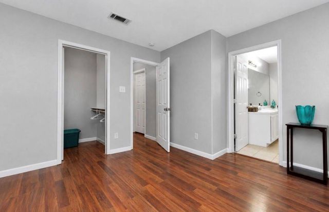 5822 Santa Bernadetta, Houston, TX 77017