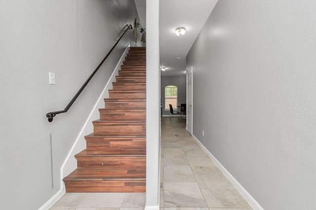 5822 Santa Bernadetta, Houston, TX 77017