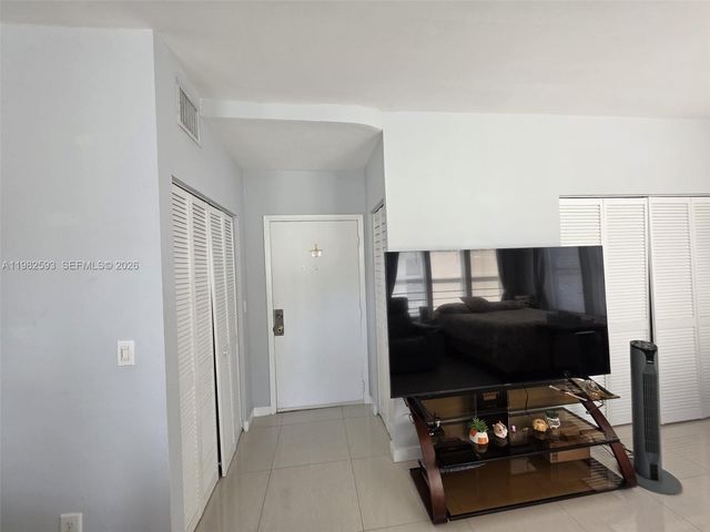 1027 Pennsylvania Ave 204, Miami Beach, FL 33139