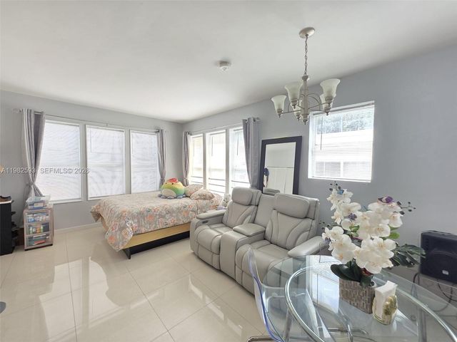 1027 Pennsylvania Ave 204, Miami Beach, FL 33139