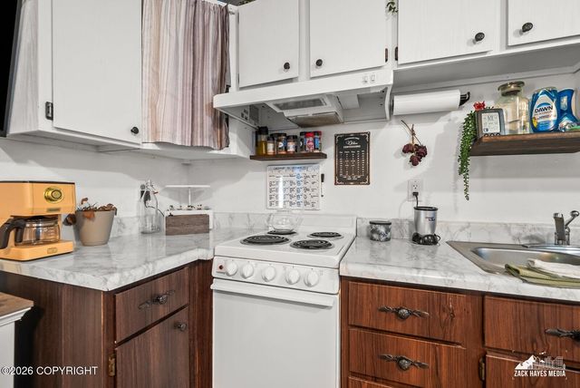 1027 Nelchina Street, Anchorage, AK 99501