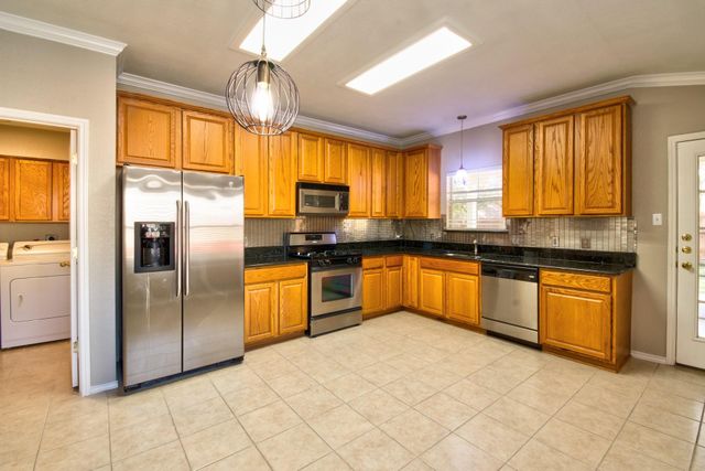 10700 Beard Ave, Austin, TX 78748