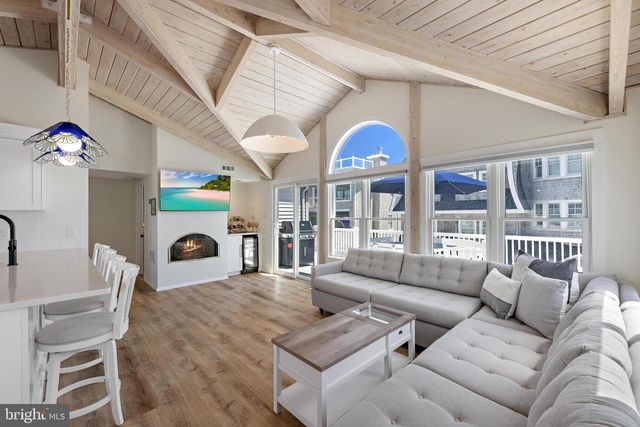 7403 OCEAN BLVD, Long Beach Township, NJ 08008