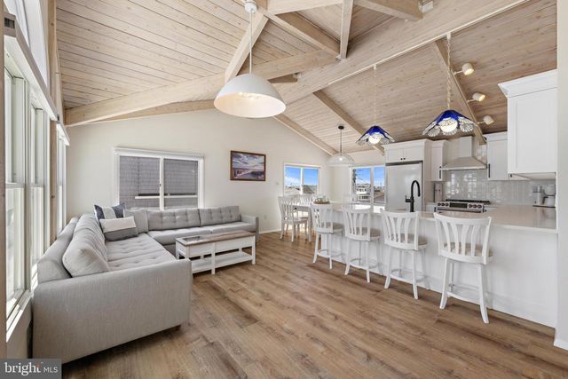 7403 OCEAN BLVD, Long Beach Township, NJ 08008