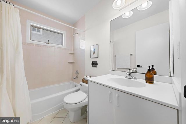 7403 OCEAN BLVD, Long Beach Township, NJ 08008