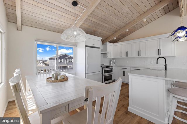 7403 OCEAN BLVD, Long Beach Township, NJ 08008