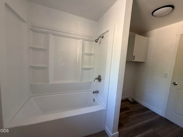 15838 Pierce Road, La Pine, OR 97739