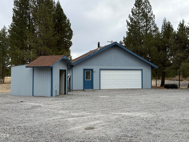 15838 Pierce Road, La Pine, OR 97739